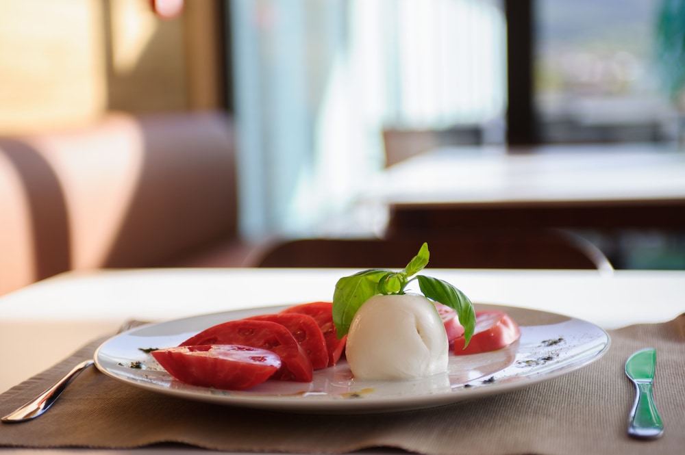 RUSKOVETS RESORT 49/61