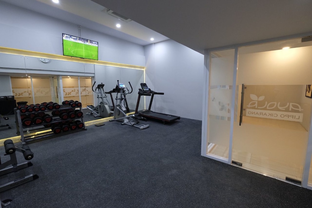 Hotel Ayola Lippo Cikarang 37/60