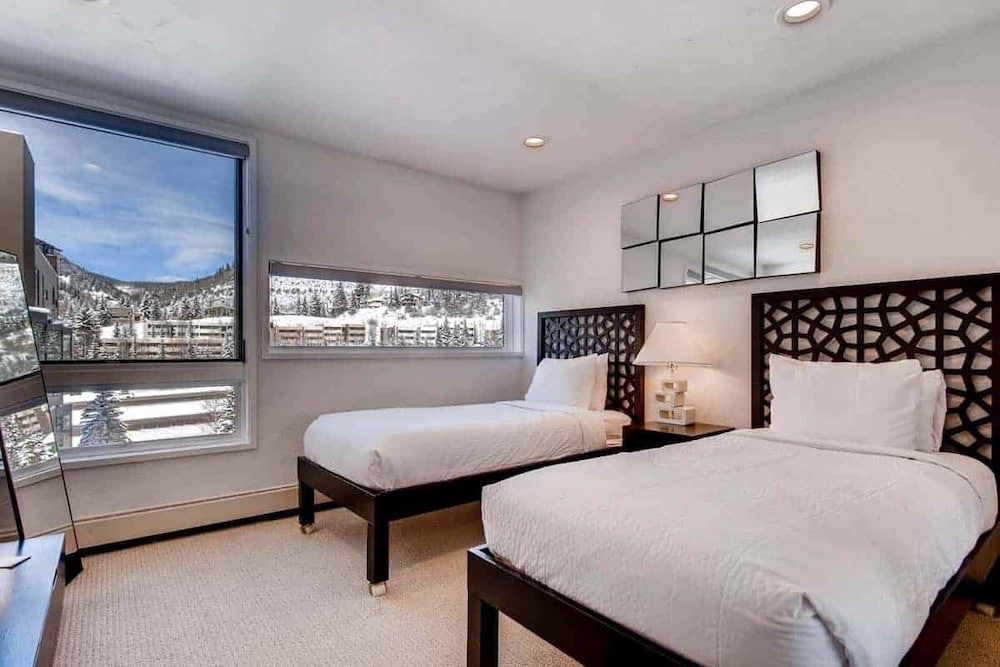 The Vail Spa Condominiums 24/76