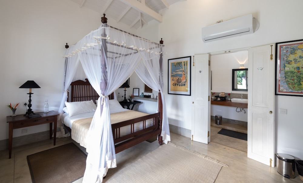 ROOM, TERRACE