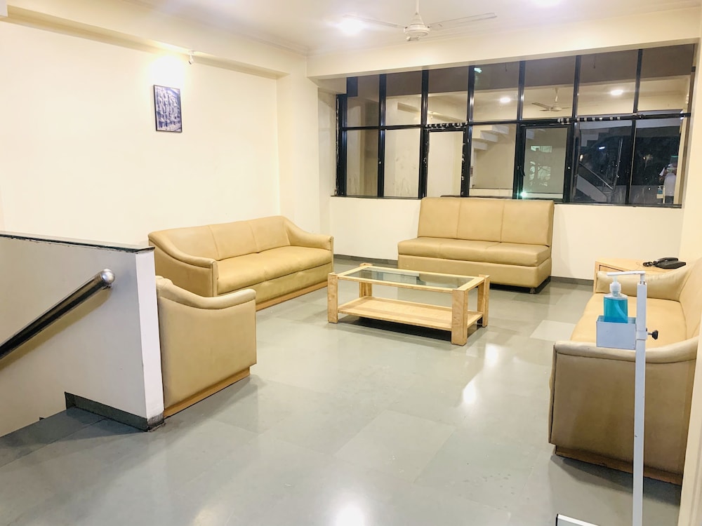 Hotel New Uttam Hira Palace 26/34