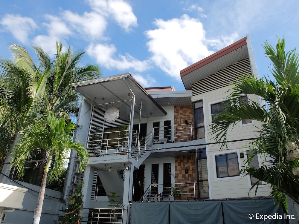 Centrium Condominium Hotel 1/26