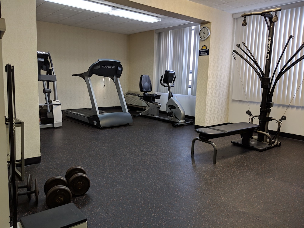 Days Inn By Wyndham Liberty 21/41