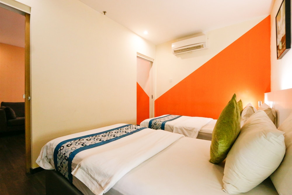 Swing & Pillows at Golden Roof Hotel Ampang, Ipoh 31/62