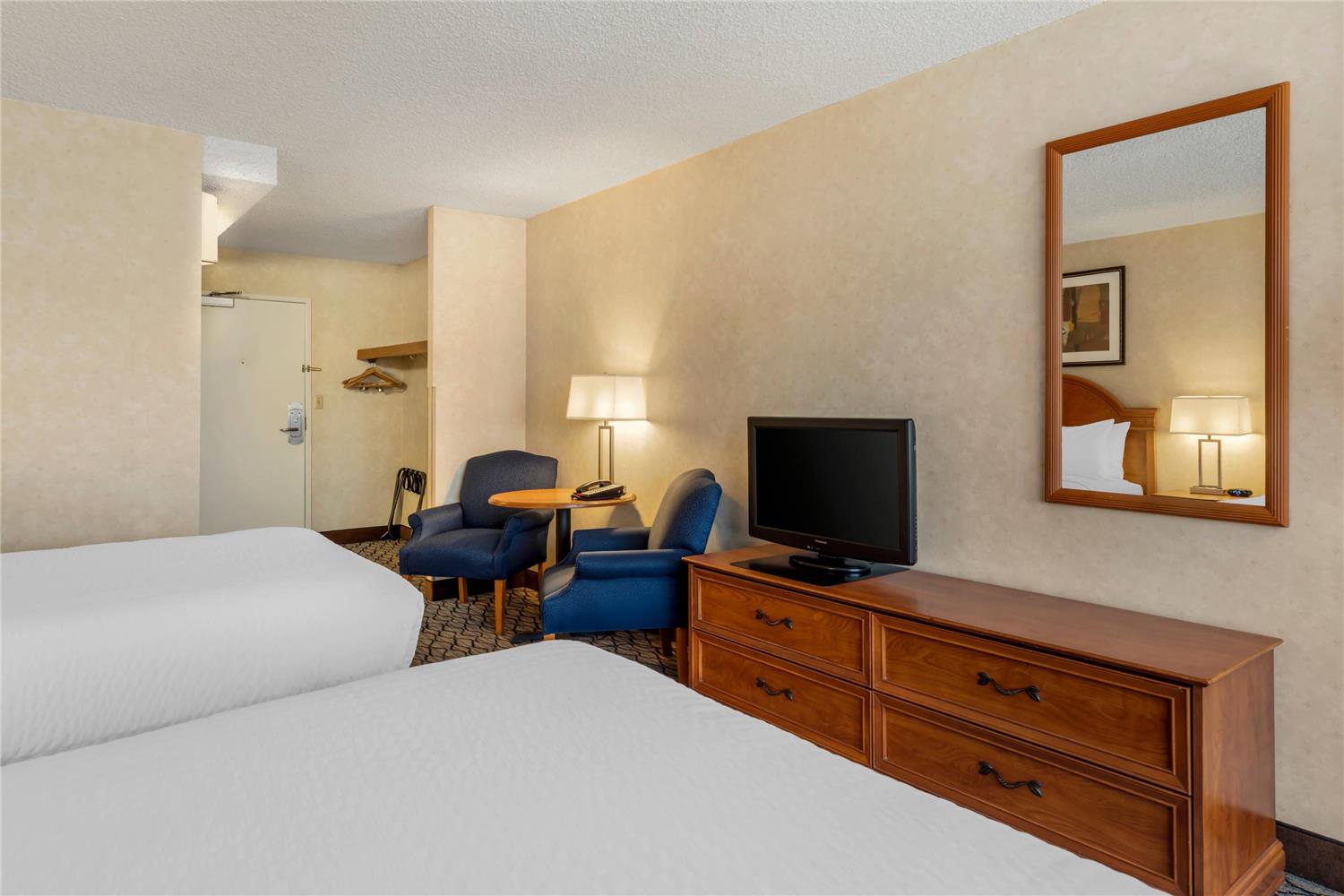 Clarion Hotel Anaheim Resort 17/45