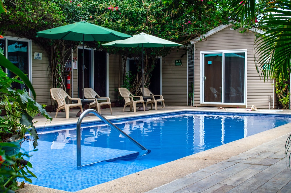 Jaco Lodge 24/50