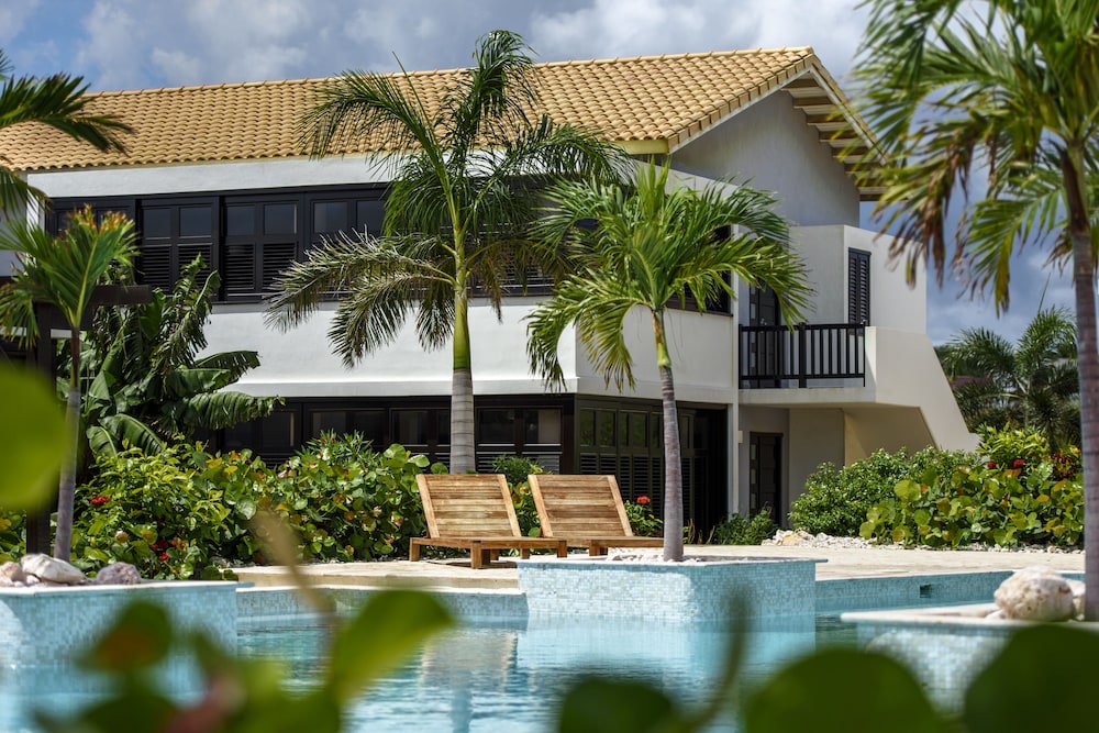 Blue Bay Curacao Golf and Beach Resort 8/78