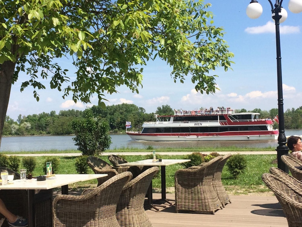 River Lodge 27/35