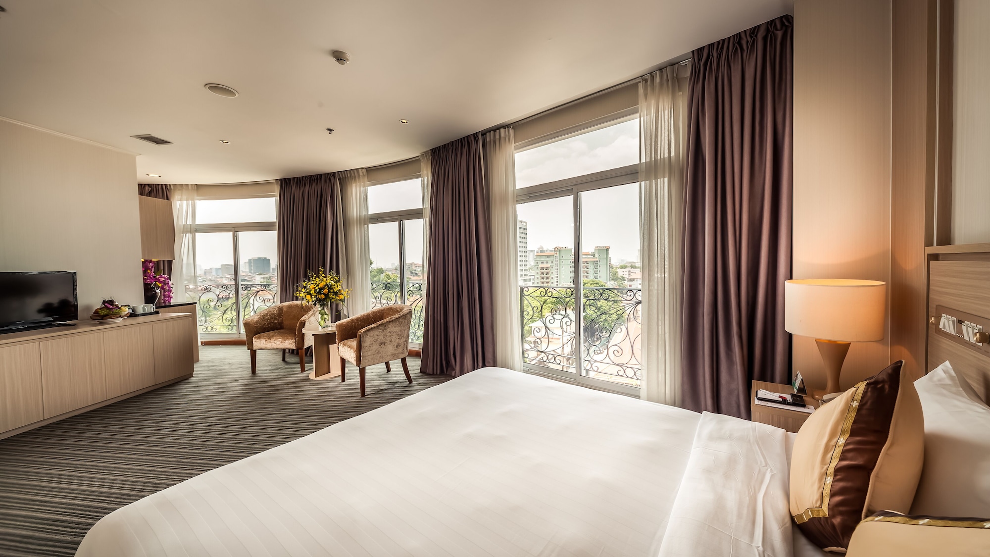 EXECUTIVE, DOUBLE BED