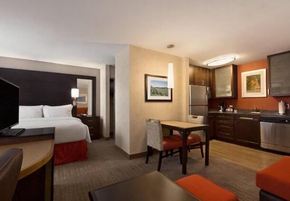 Residence Inn Long Island Islip/Courthouse Complex 9/35