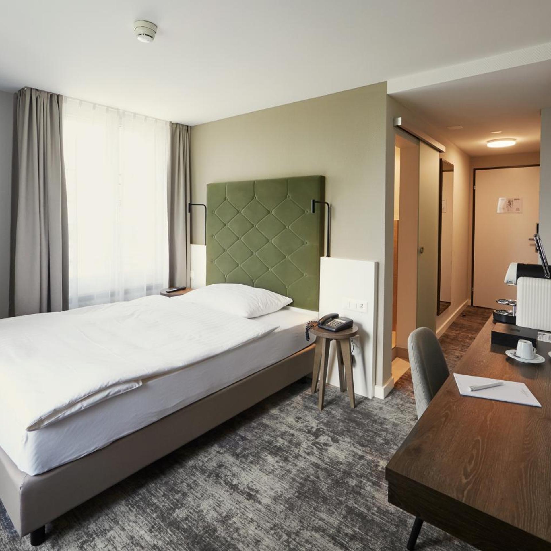 Hotel Lowen Am See 14/33