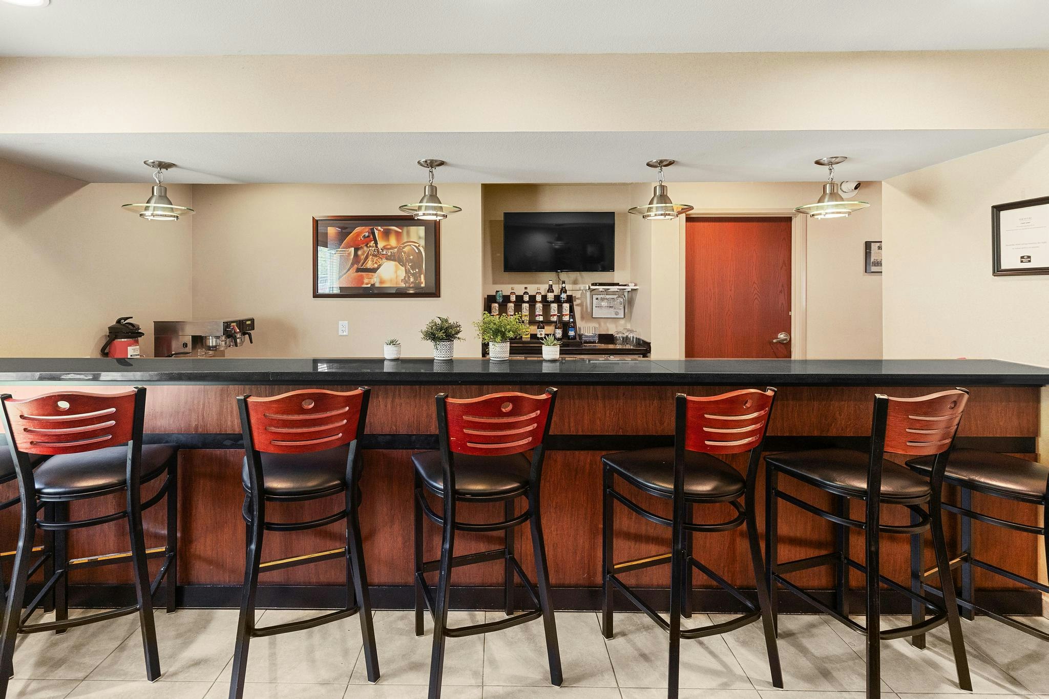 Cobblestone Hotel Knoxville 35/56