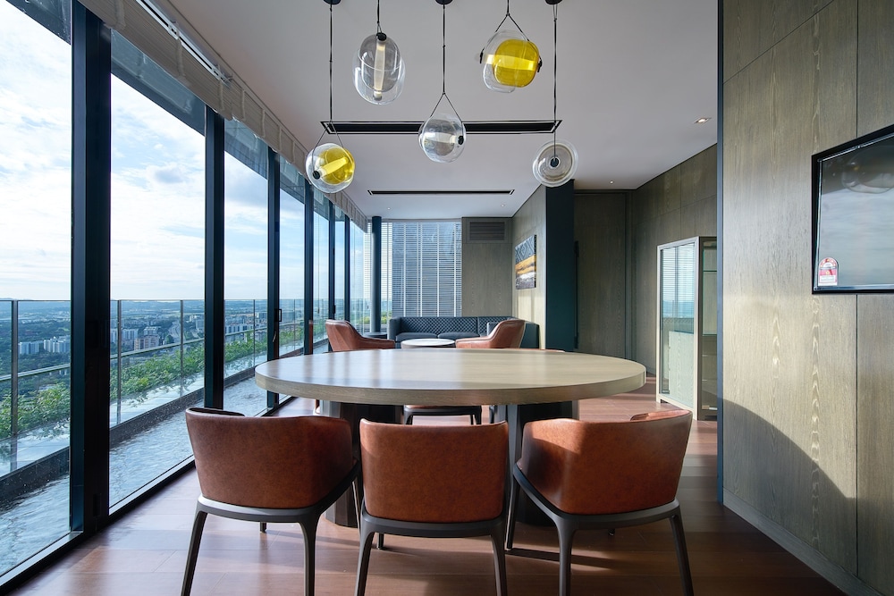Le Meridien Petaling Jaya (ex New World Petaling Jaya) 45/75