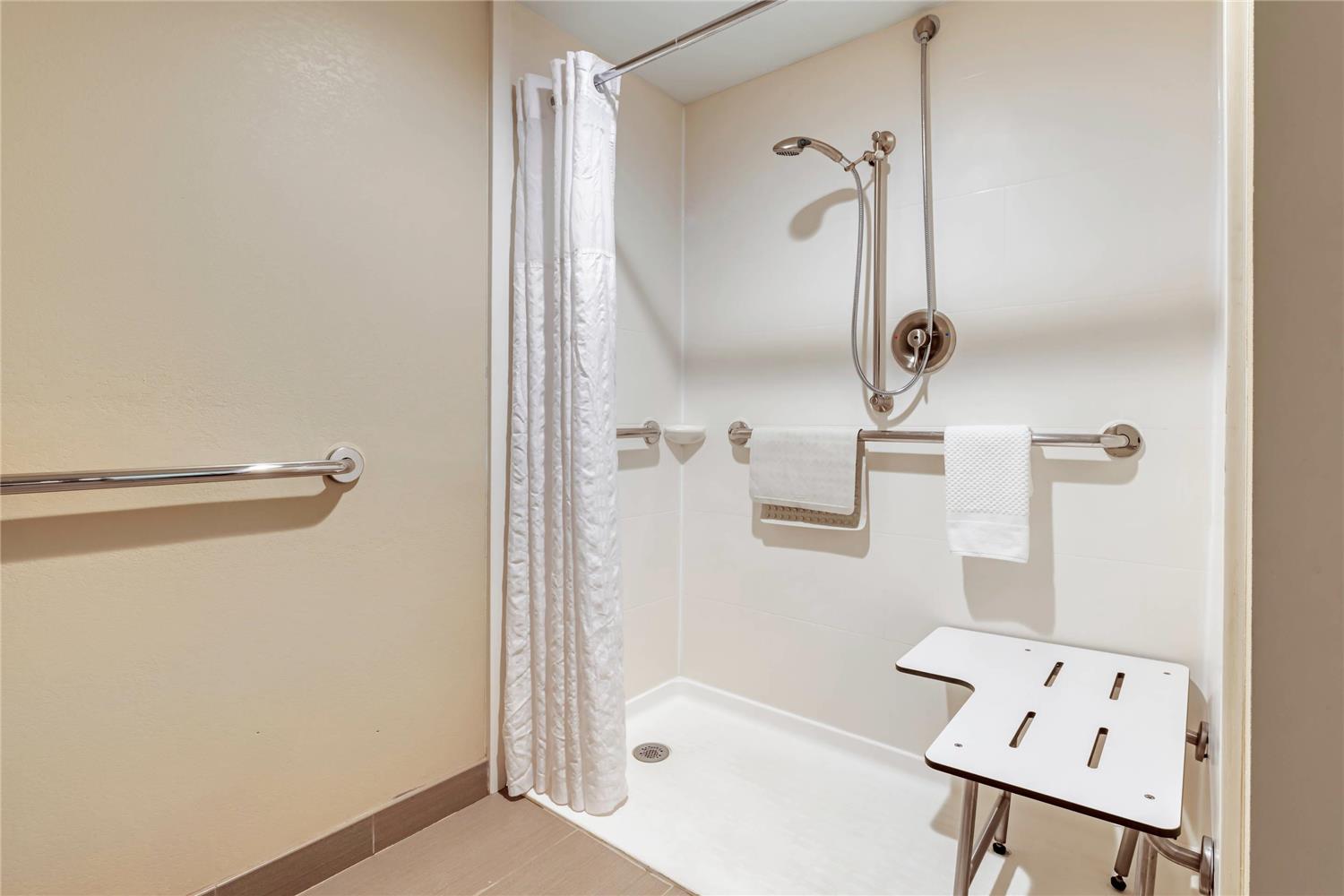 Comfort Inn MSP Airport - Mall Of America 43/43
