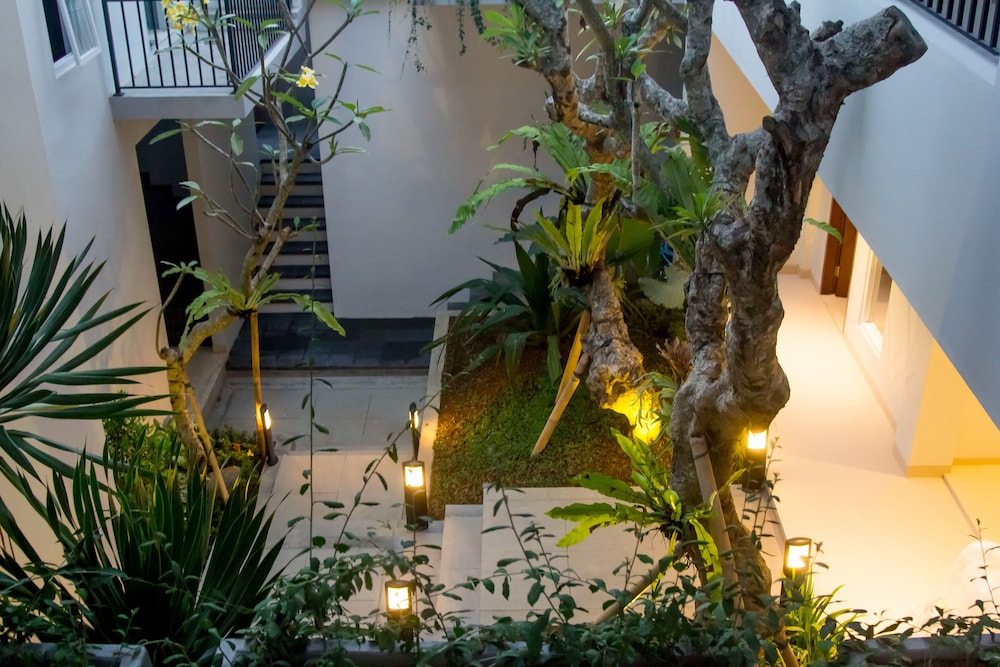 PURI PADMA HOTEL 45/50