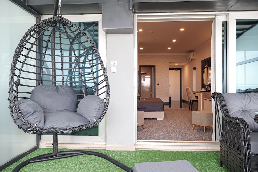 HOME PLUS Hotel & SEYHLI 22/42
