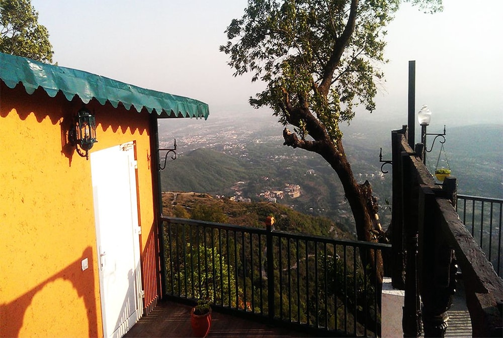JHARIPANI CASTLE RESORT 7/31