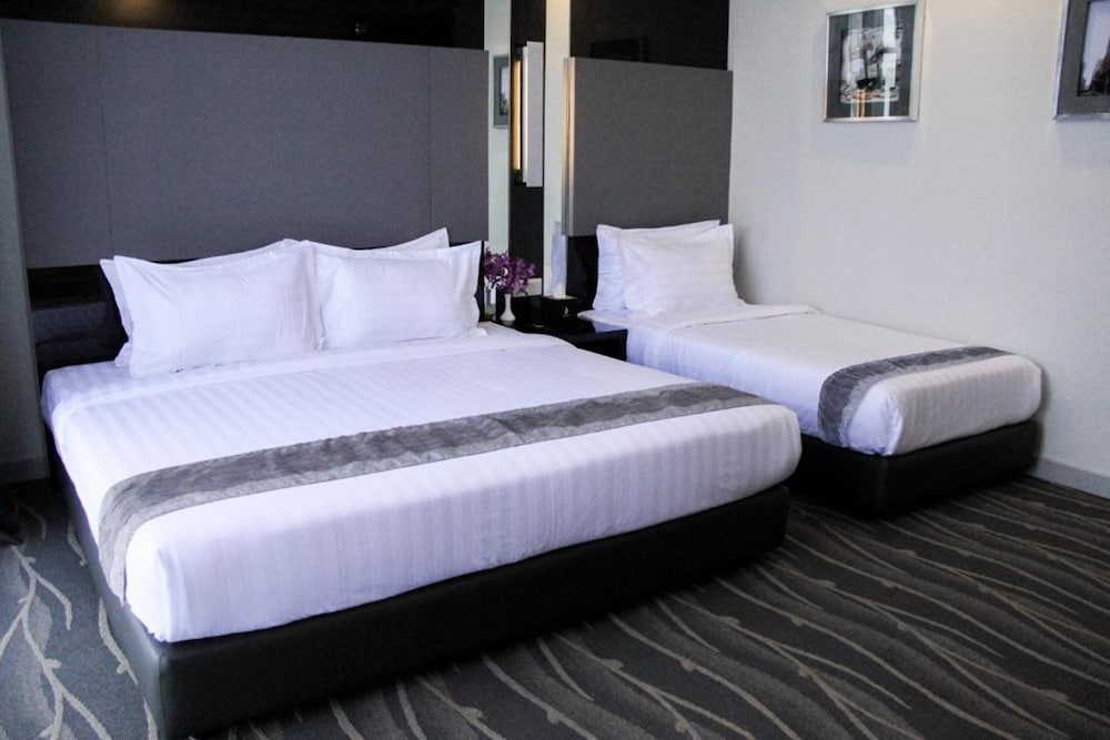 Dreamtel Jakarta 26/68