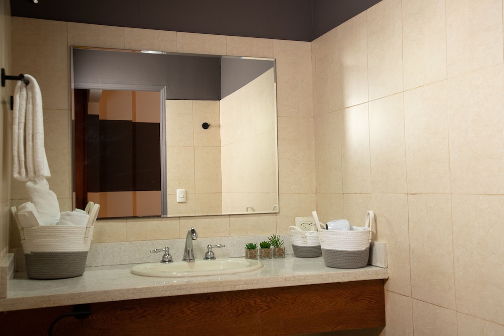 Amador Ocean View Hotel 40/40