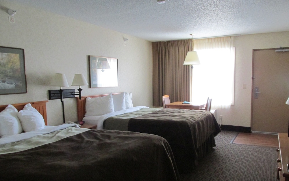 Kelly Inn & Suites Mitchell South Dakota 7/39