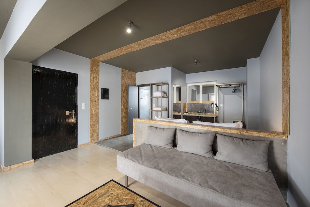Piraeus Premium Suites 8/50