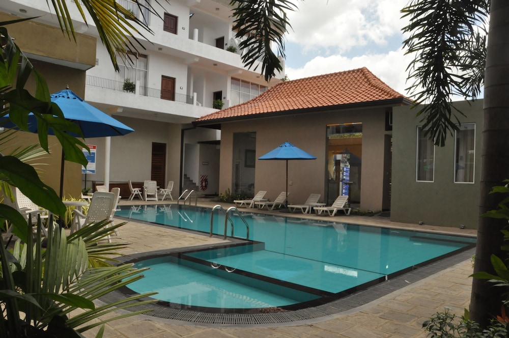 Ceylan Lodge 64/69