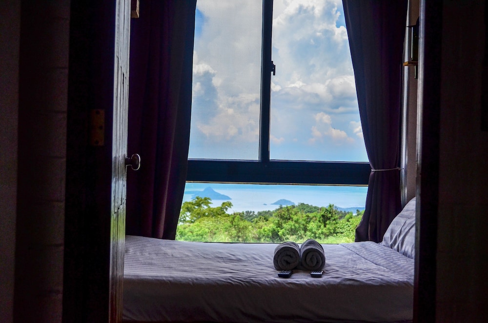 Cabins By Eco Hotel Tagaytay 28/67