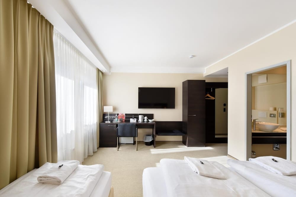 Hotel am Karlstor 18/37
