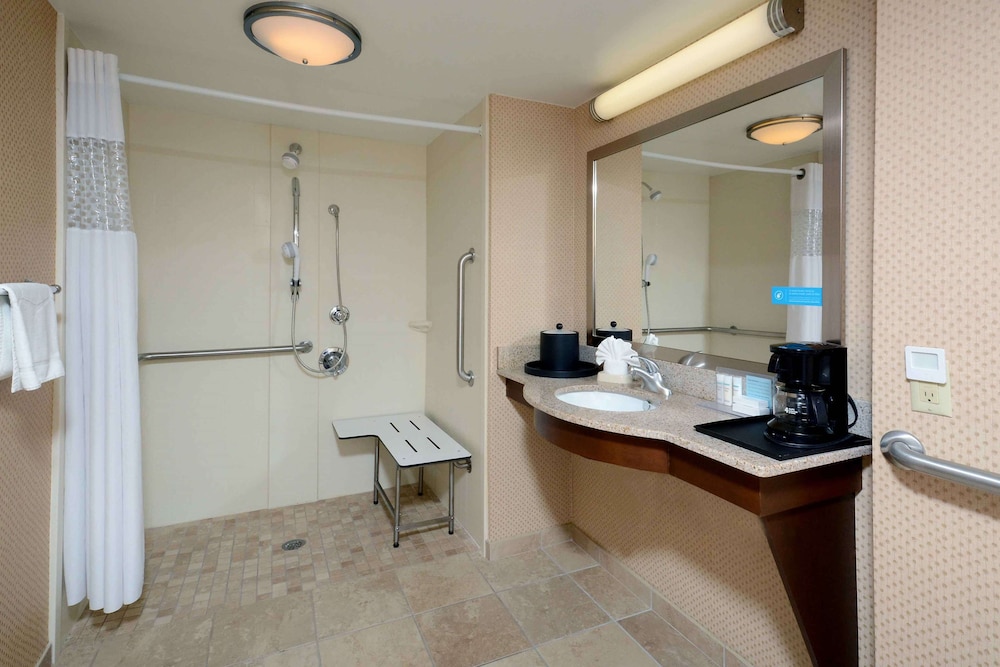 Hampton Inn Fayetteville Fort Bragg 18/41