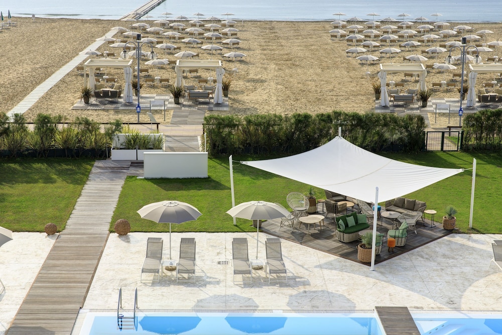 Adriatic Palace Hotel 55/65