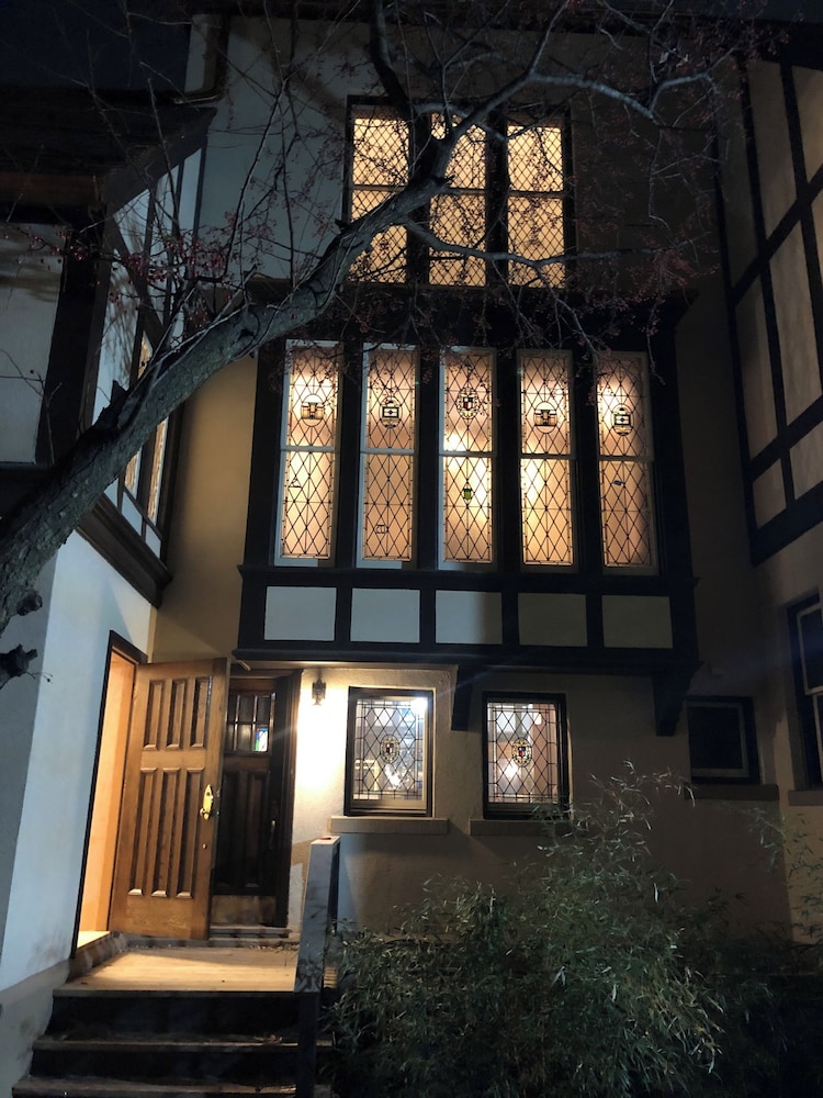 Frederick Stearns House Historic Inn 24/50