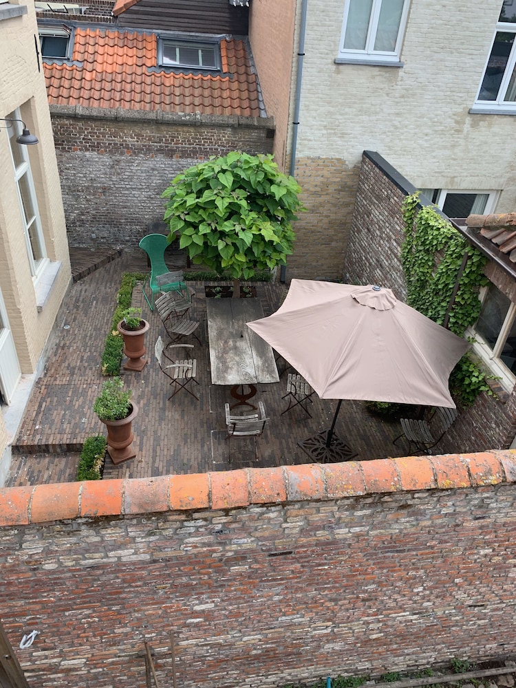 B And B Saint Sauveur Bruges 37/50