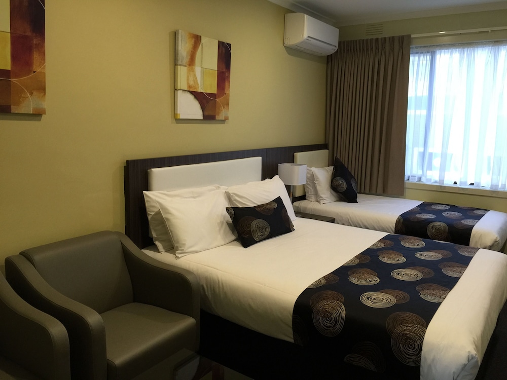 Park Squire Motor Inn And Serviced Apartments 12/49