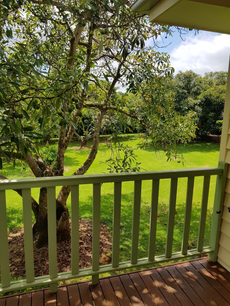 Camelot Boutique Accommodations 47/54