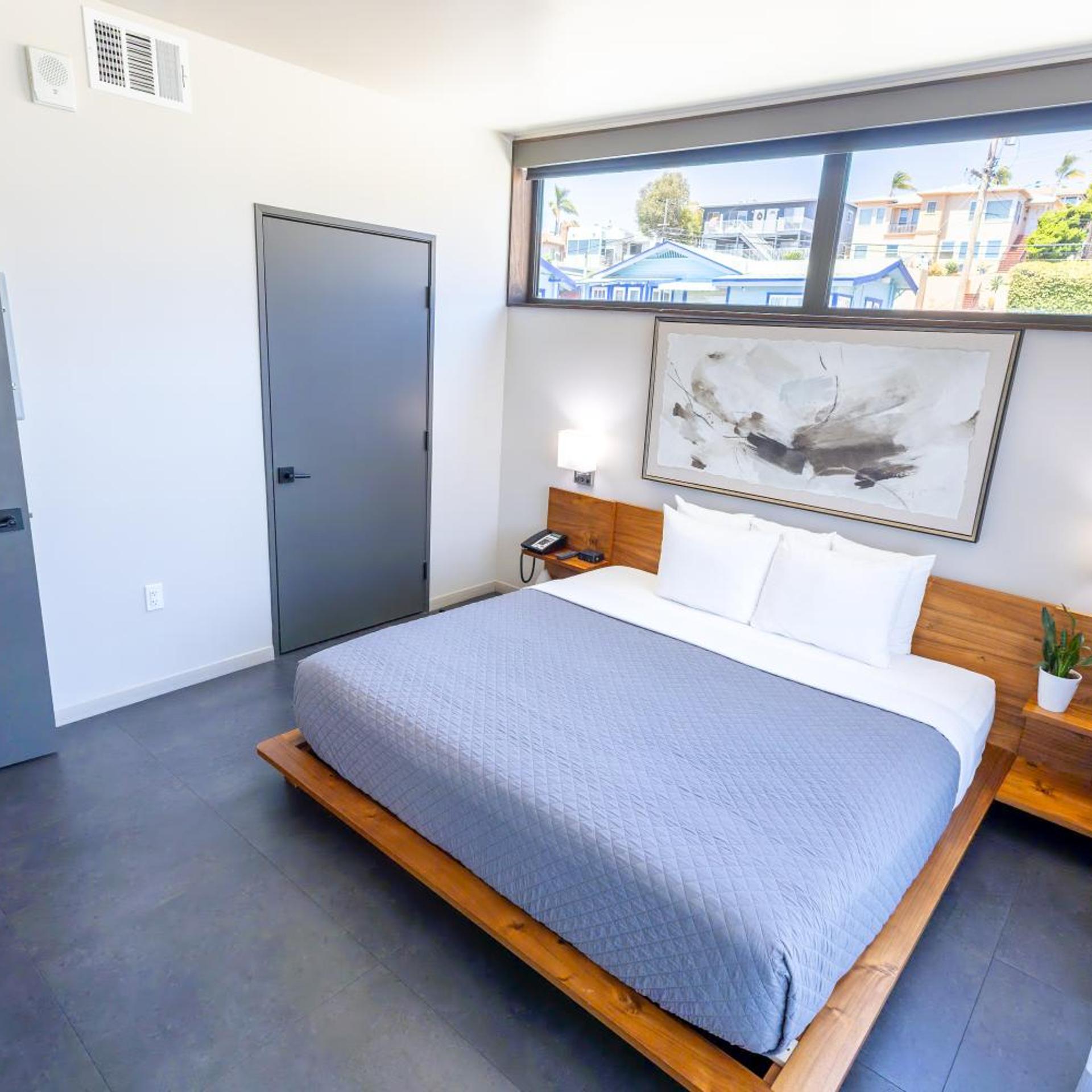 City24 Condo Hotel Little Italy Mission Hills 11/49