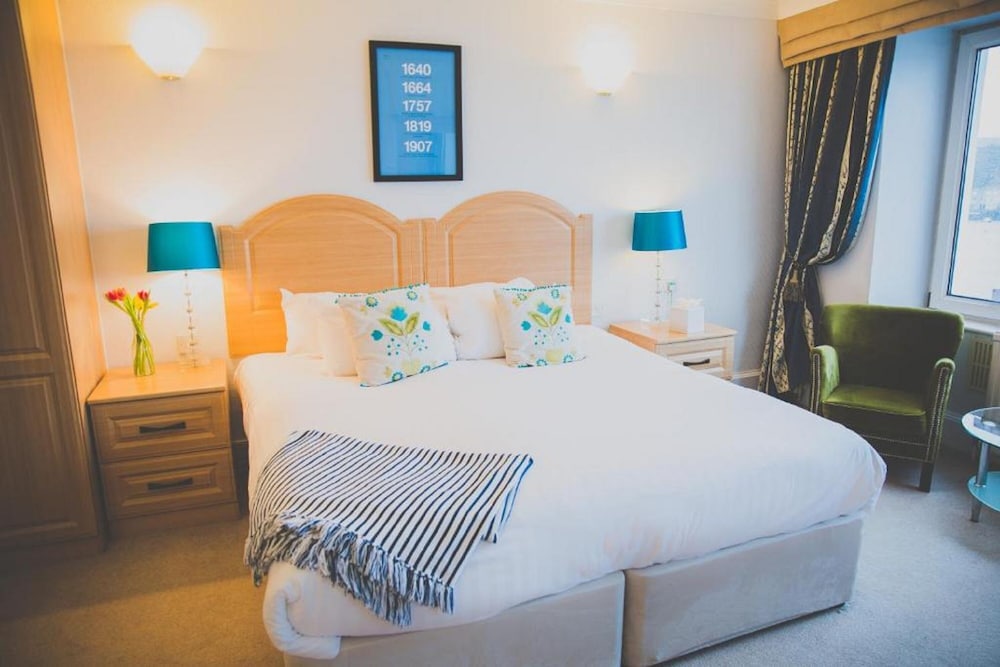 Greenbank Hotel 10/57