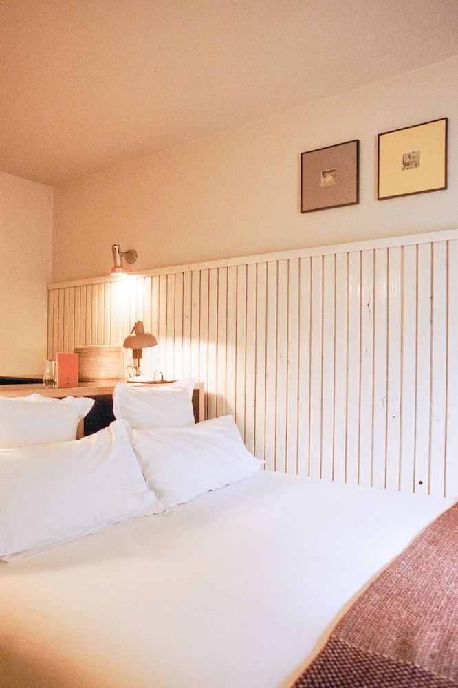 CLASSIC, DOUBLE BED