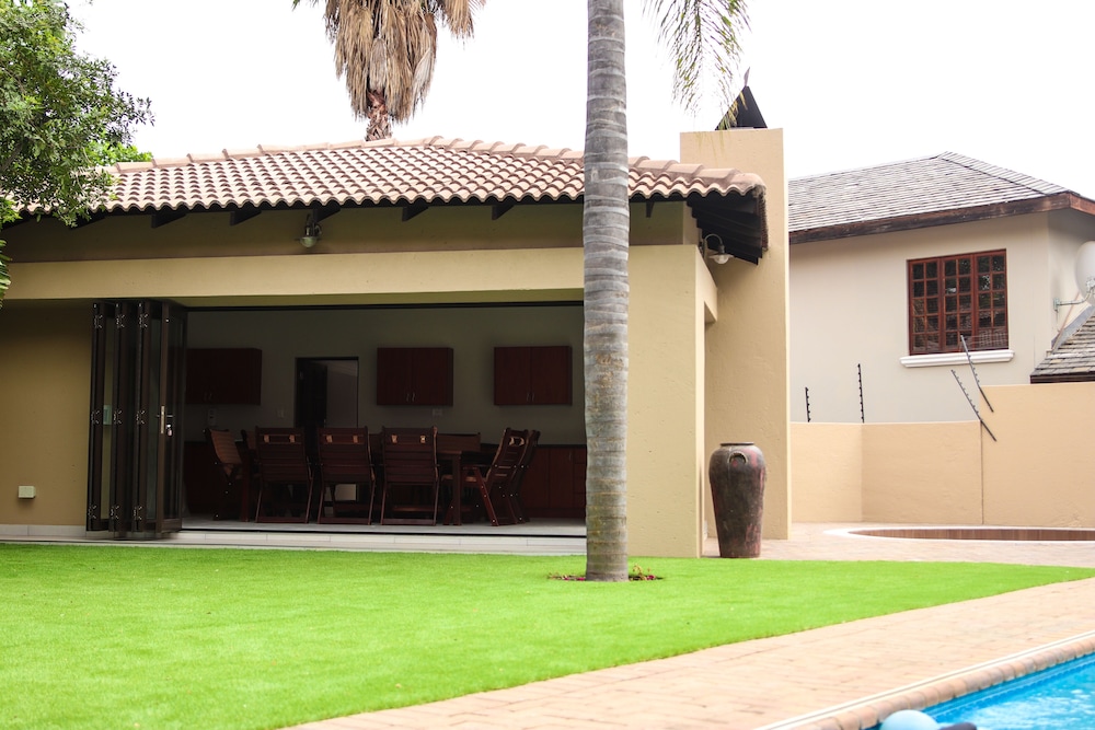 Letsatsing Lodge 24/30