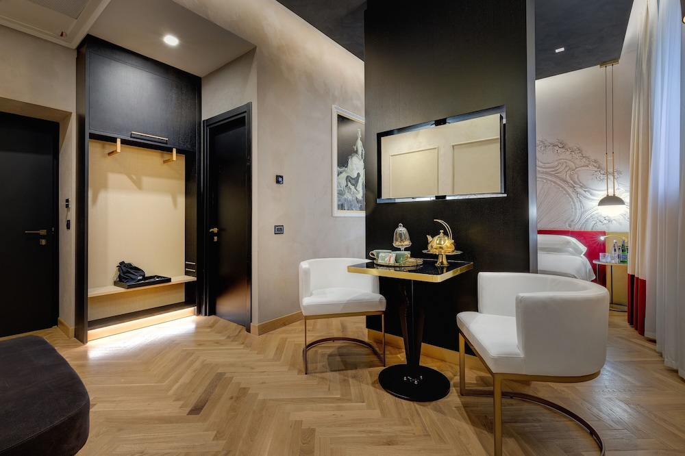 Dharma Boutique Hotel & SPA. 39/41
