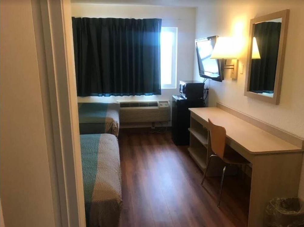 Motel6 Spokane, WA - West 19/30
