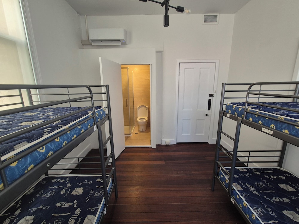 Fremantle Hostel 17/50