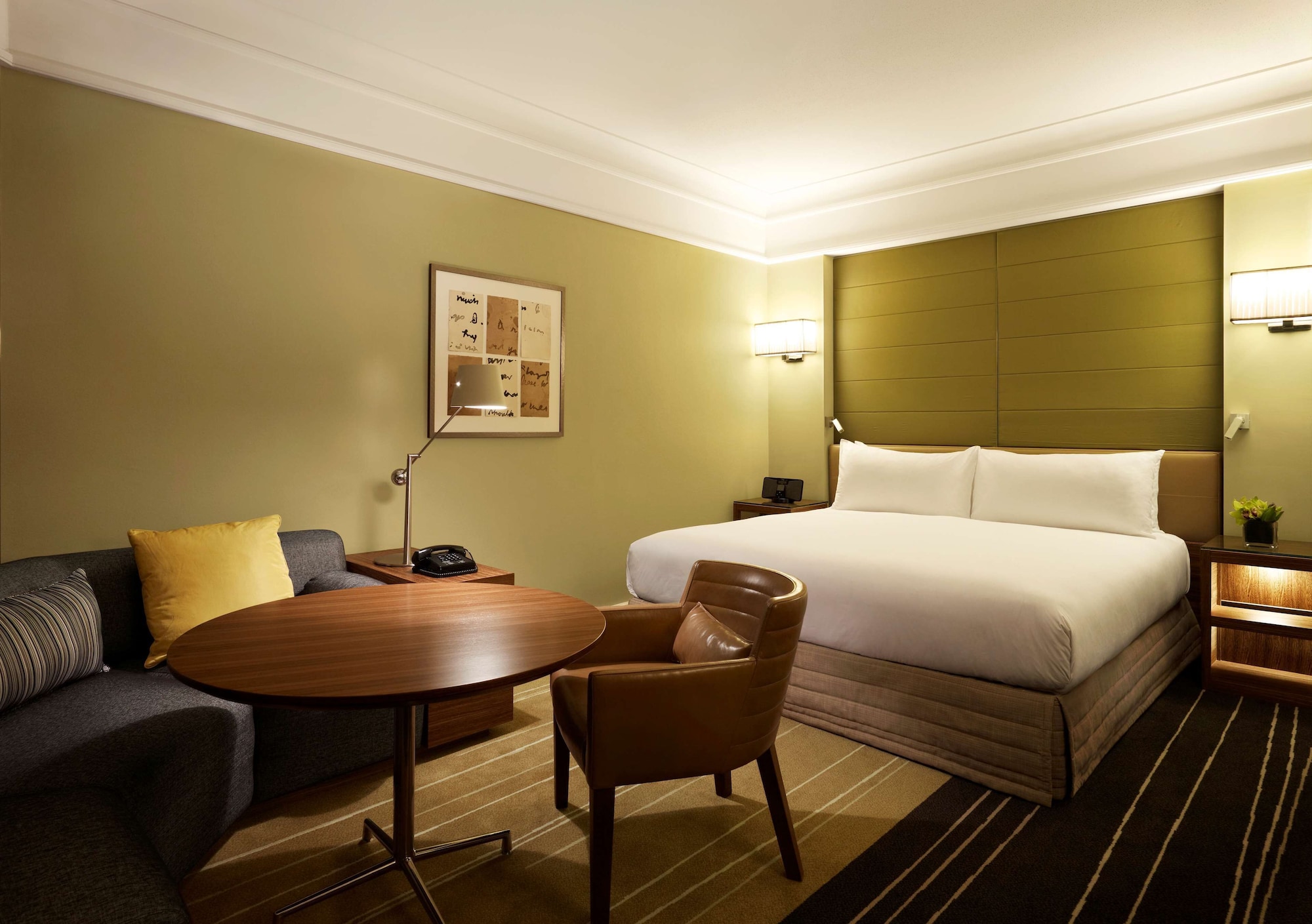 ROOM, KING BED, RIVER VIEW