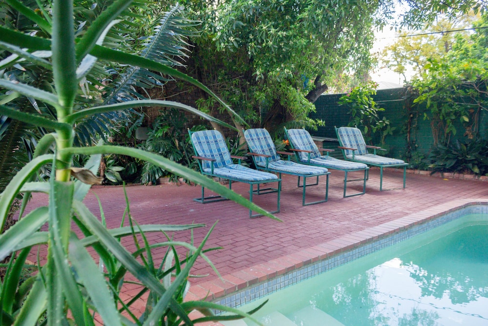 Adley House Guesthouse 37/47
