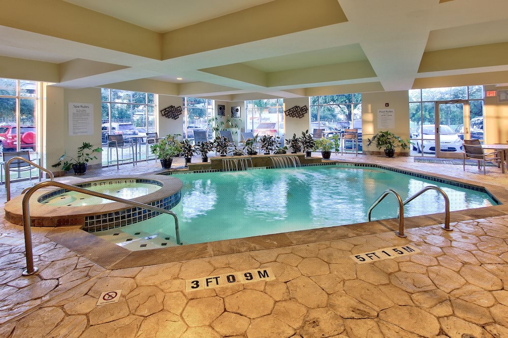 Holiday Inn Express Hotel And Suites Houston Downtown Convention Center 3/72
