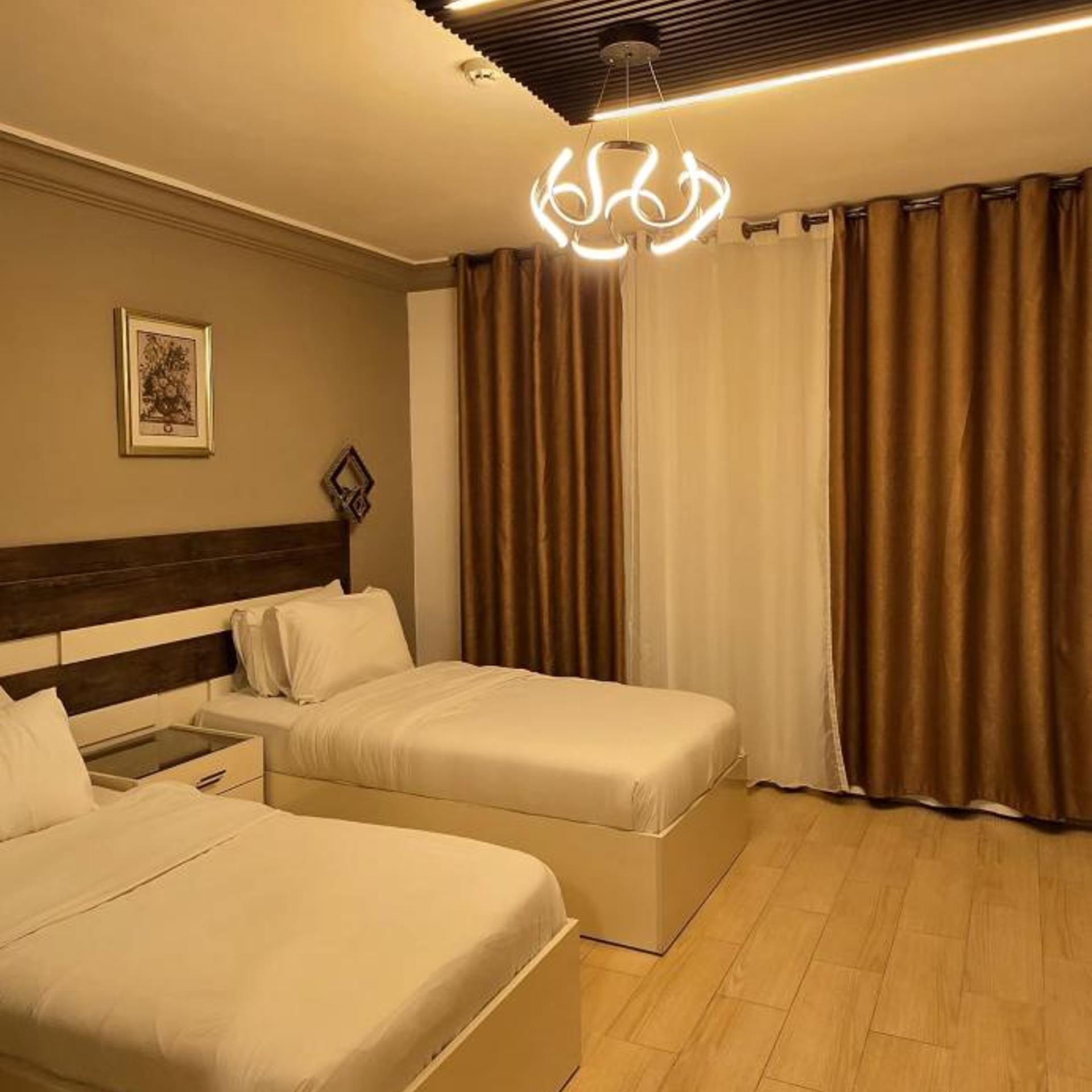 Balcony Hotel and Suites 12/49