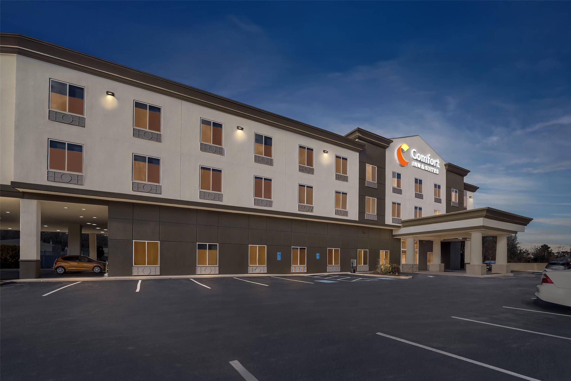 Comfort Inn & Suites Plainville-Foxboro 2/39