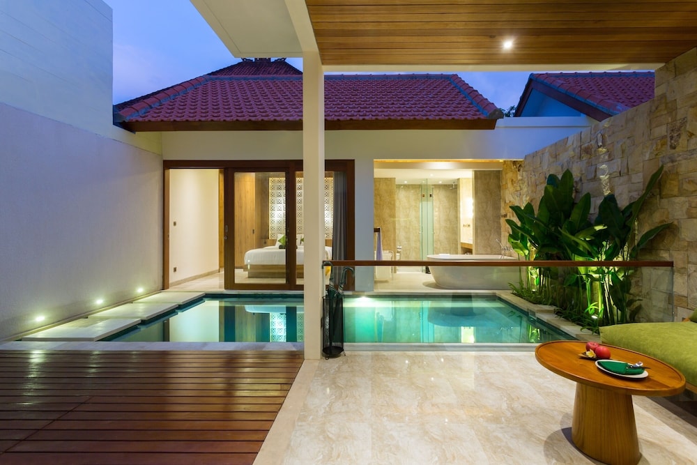 Danka Villa Sanur 10/24