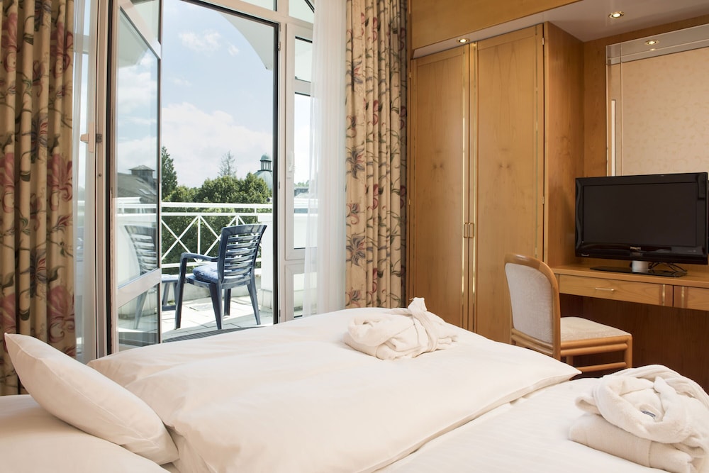 جناح جونيور بسرير مزدوج