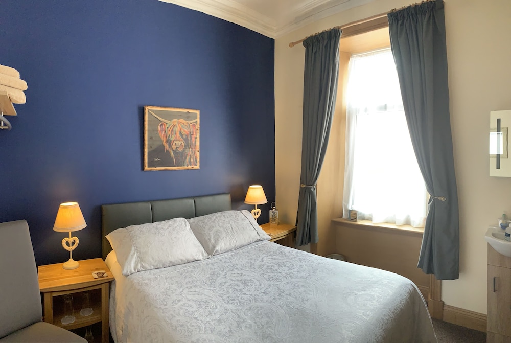 Lakeview Guest House 3/38