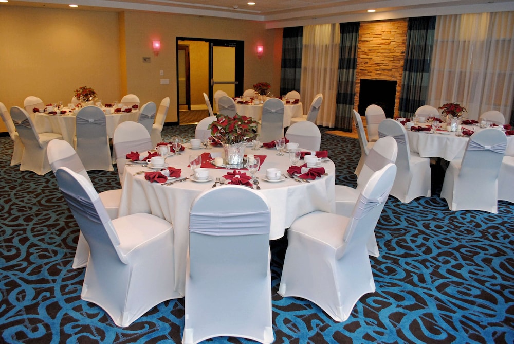 DoubleTree by Hilton Chatsworth 35/42